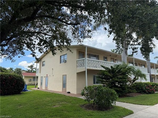 13150 Kings Point DR, Unit 11C, FORT MYERS, FL 33919