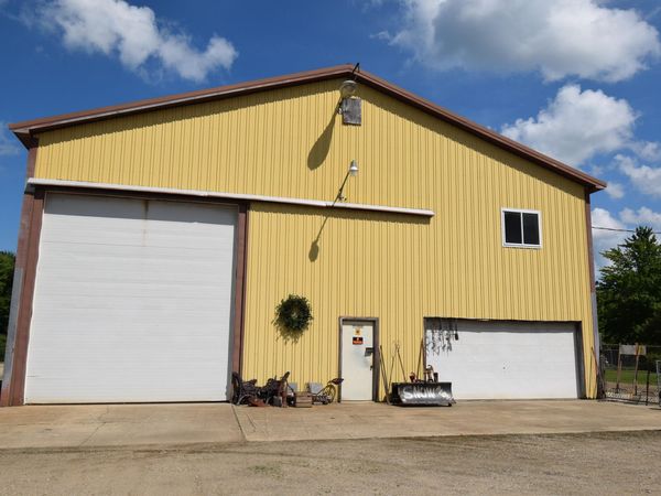 71627 County Road 681, Hartford, MI 49057