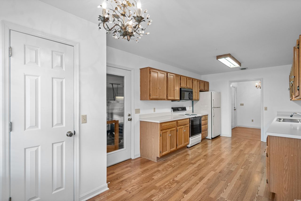 1415 Fox Hollow Way Photo 13