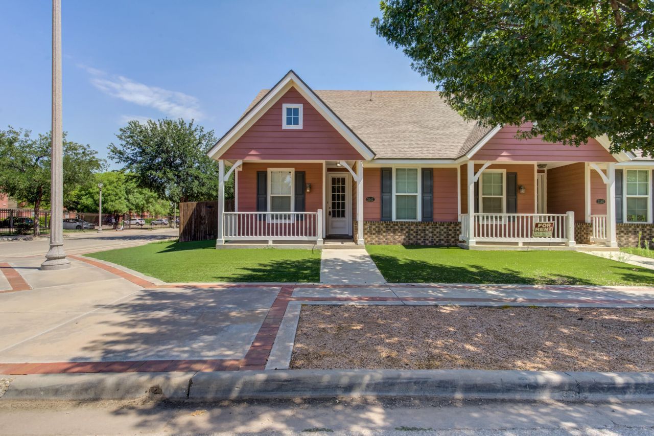 10th Street, Lubbock, TX 79401 Main Photo