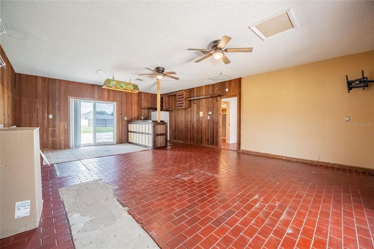 252 W Brookins Avenue, Eagle Lake, FL 33839 Photo