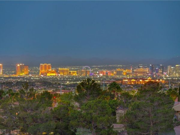 2124 Bay Tree Drive, Las Vegas, NV 89134