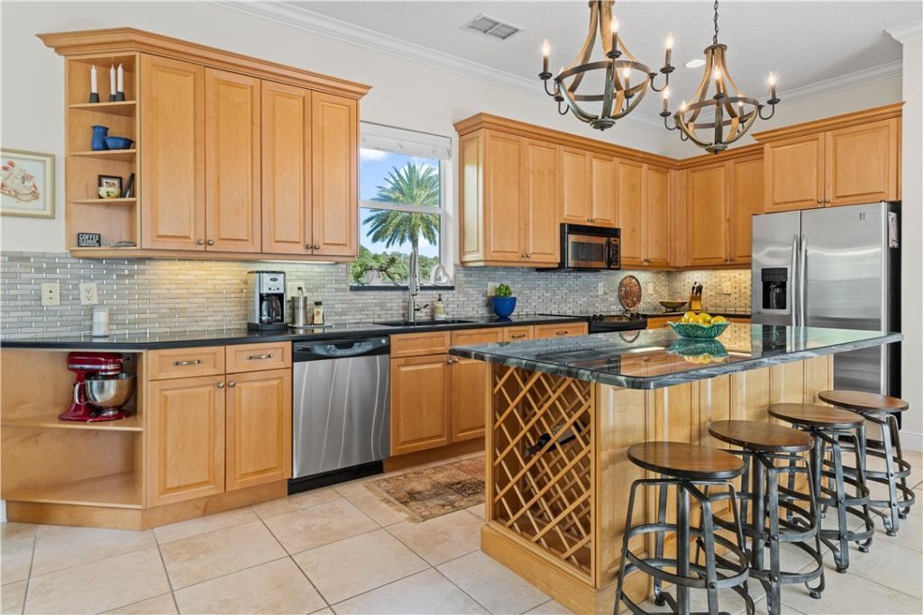 2020 Lynx Drive, Hutchinson Island, FL 34949 Photo