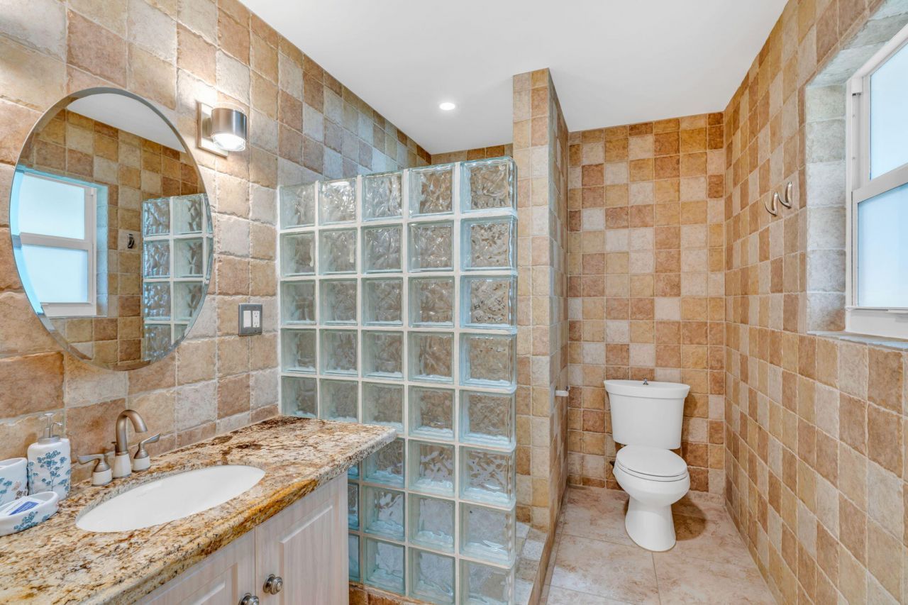 581 10th Street, Key Colony, FL 33051 Photo