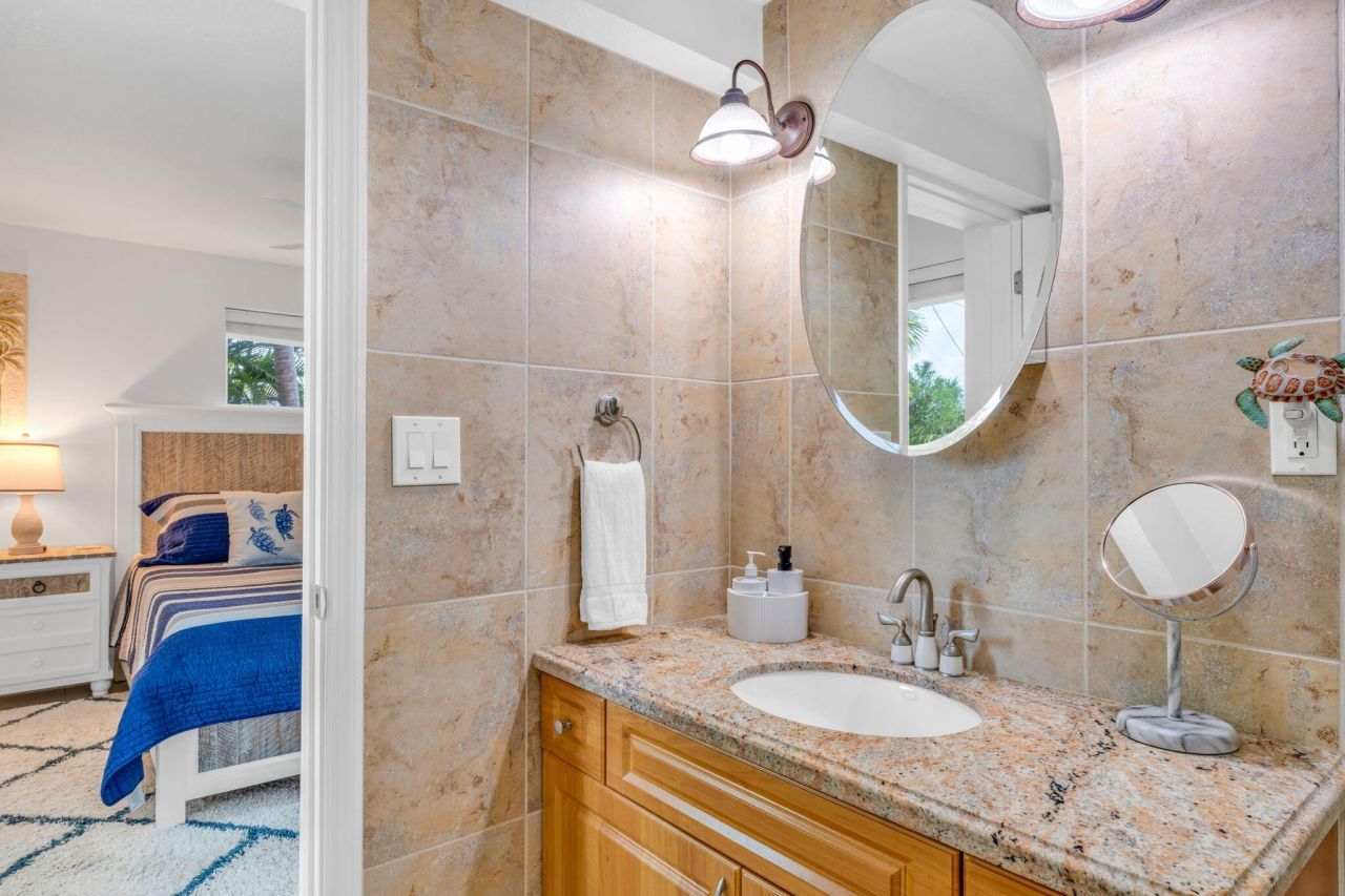 581 10th Street, Key Colony, FL 33051 Photo