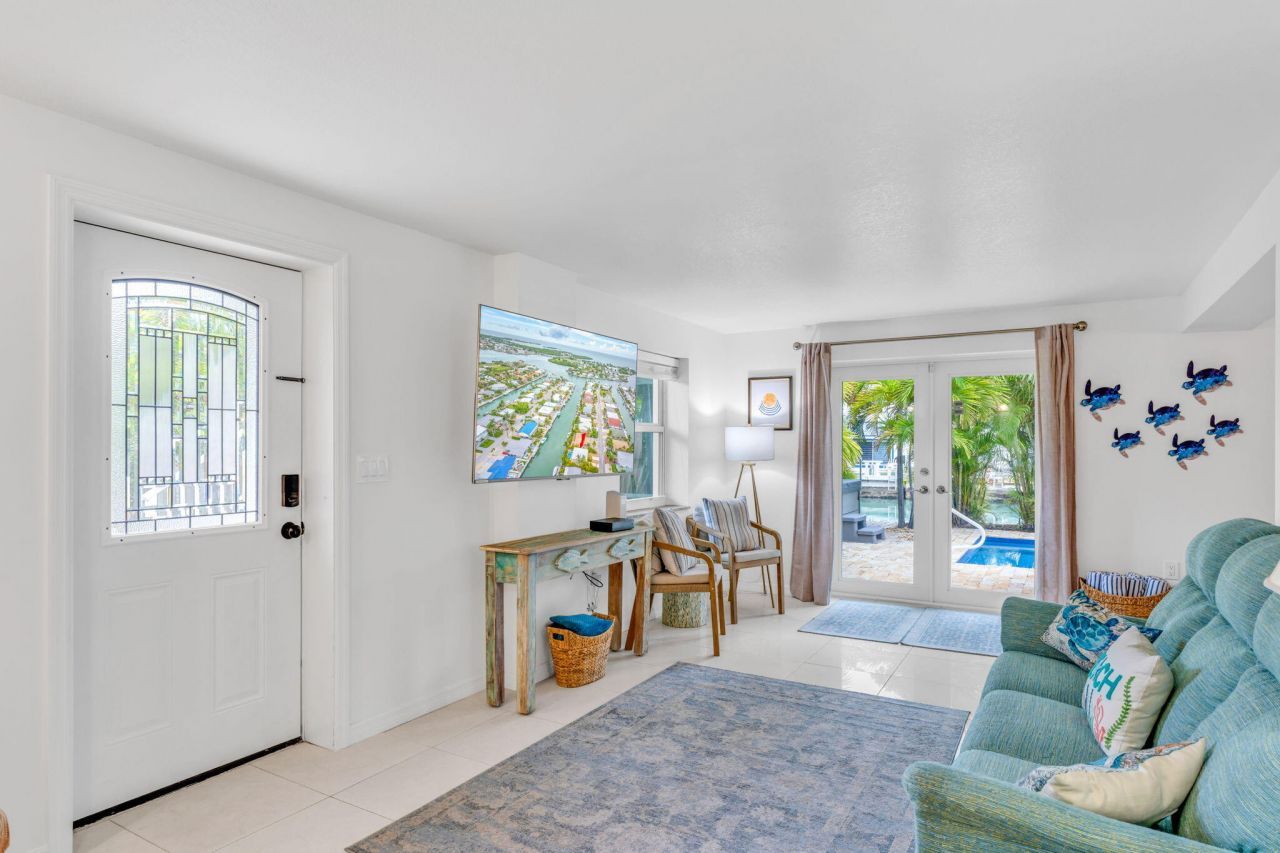 581 10th Street, Key Colony, FL 33051 Photo