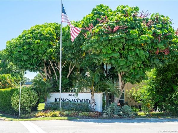 2950 SE Ocean Boulevard, Unit 121-1, Stuart, FL 34996