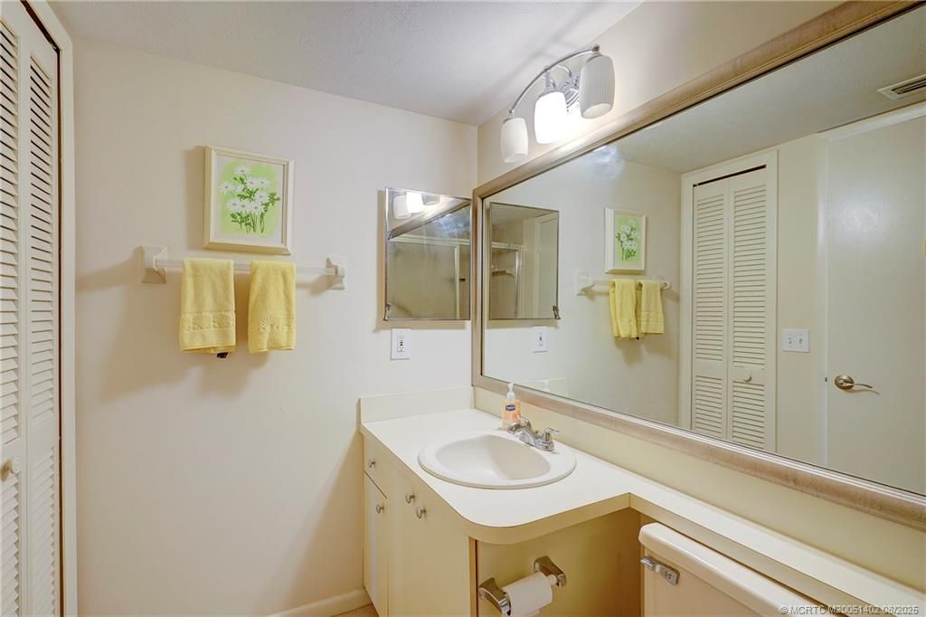 2950 SE Ocean Boulevard, Unit 121-1, Stuart, FL 34996 Photo