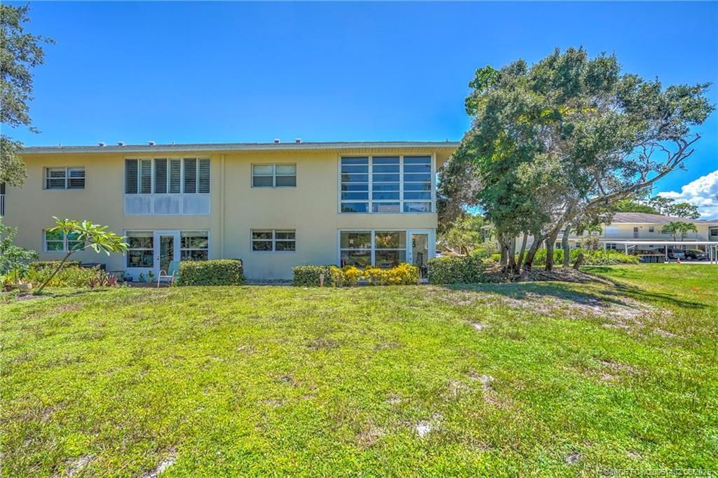 2950 SE Ocean Boulevard, Unit 121-1, Stuart, FL 34996 Photo