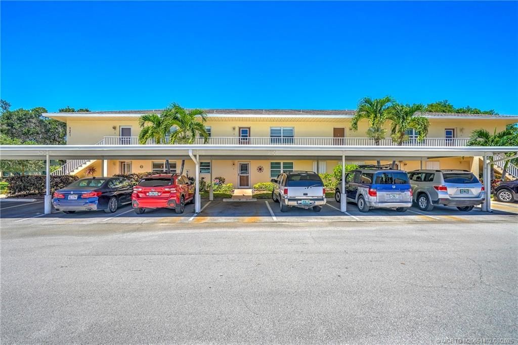 2950 SE Ocean Boulevard, Unit 121-1, Stuart, FL 34996 Photo