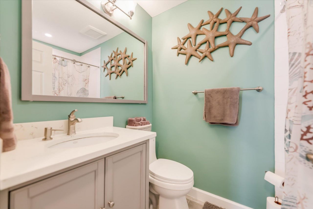 1657 Atlanta Plaza Dr, Sanibel, FL 33957 Photo