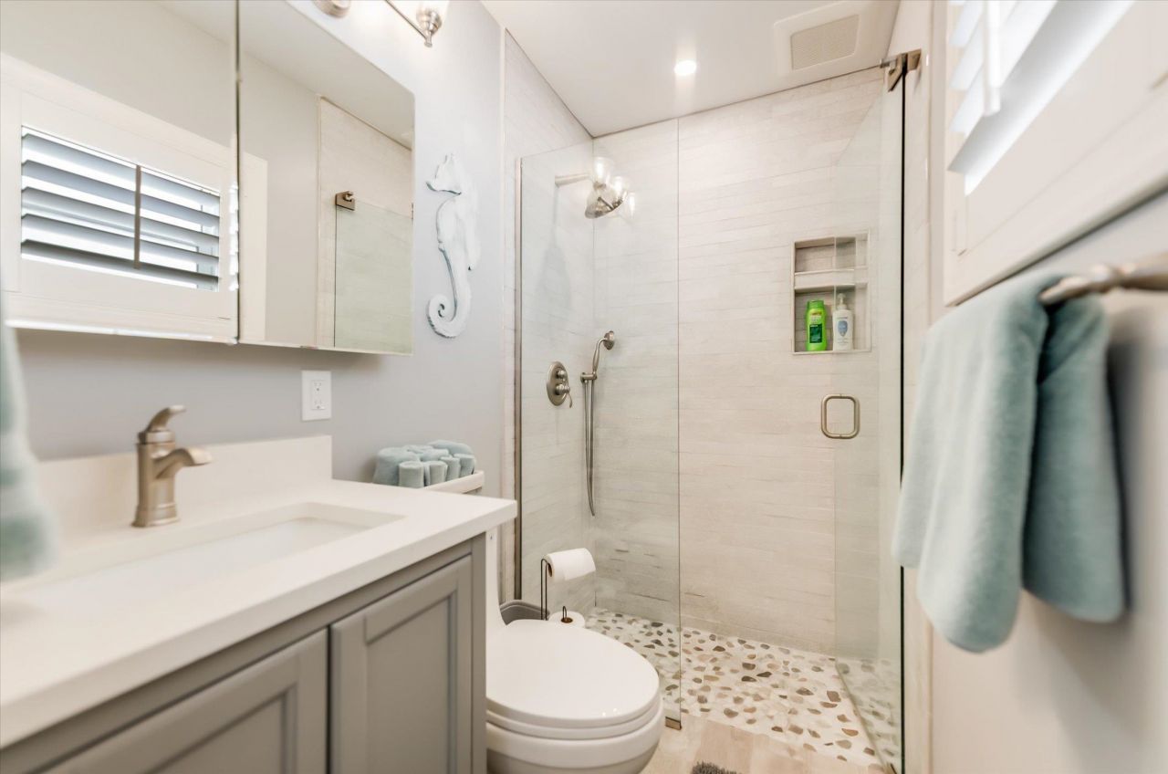 1657 Atlanta Plaza Dr, Sanibel, FL 33957 Photo