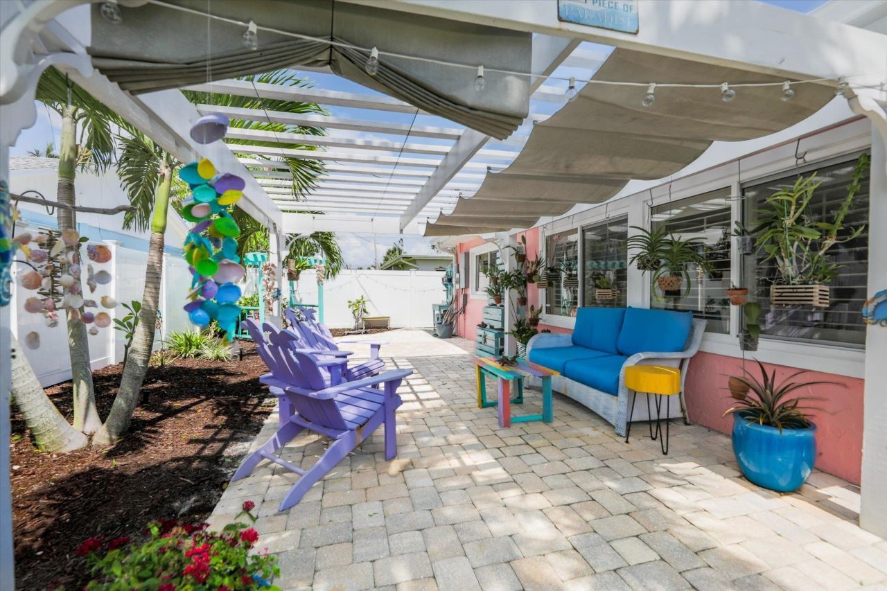 1657 Atlanta Plaza Dr, Sanibel, FL 33957 Photo