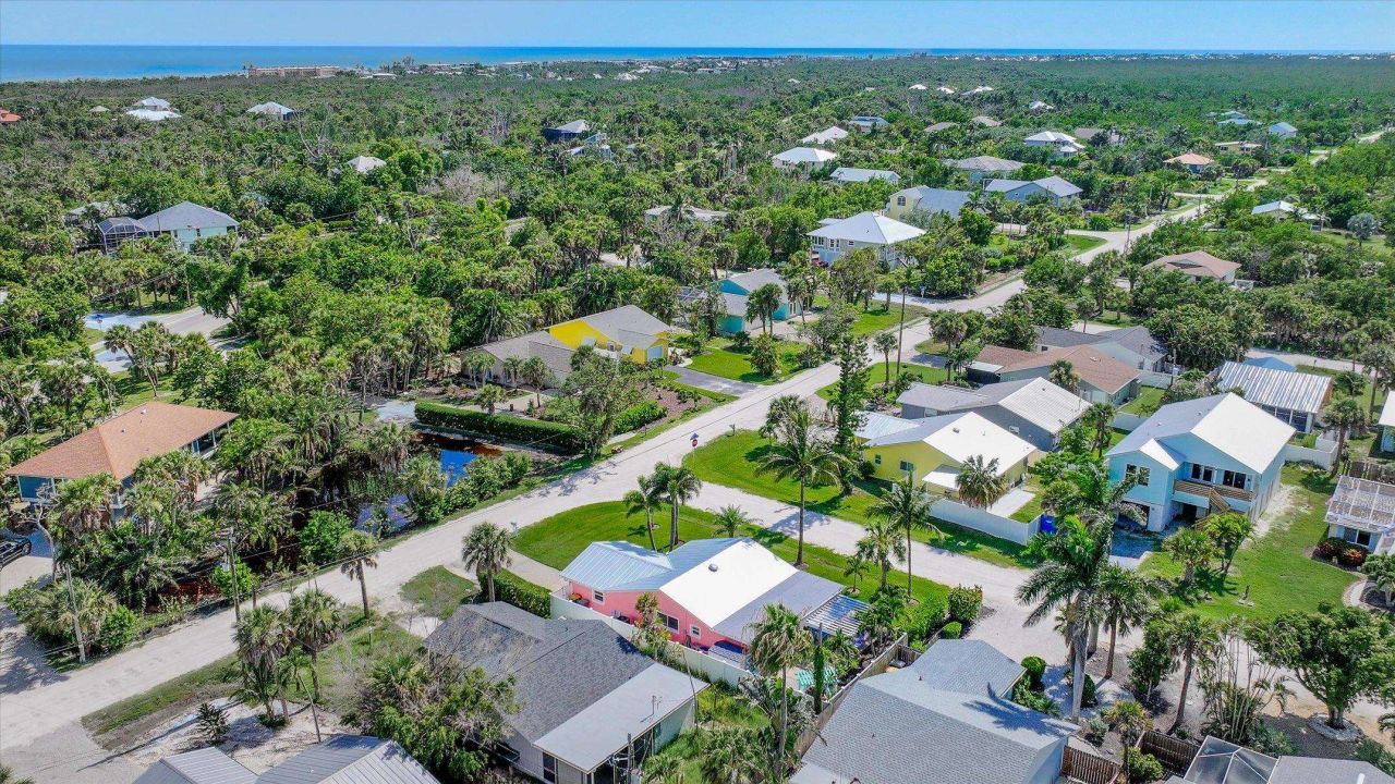 1657 Atlanta Plaza Dr, Sanibel, FL 33957 Photo