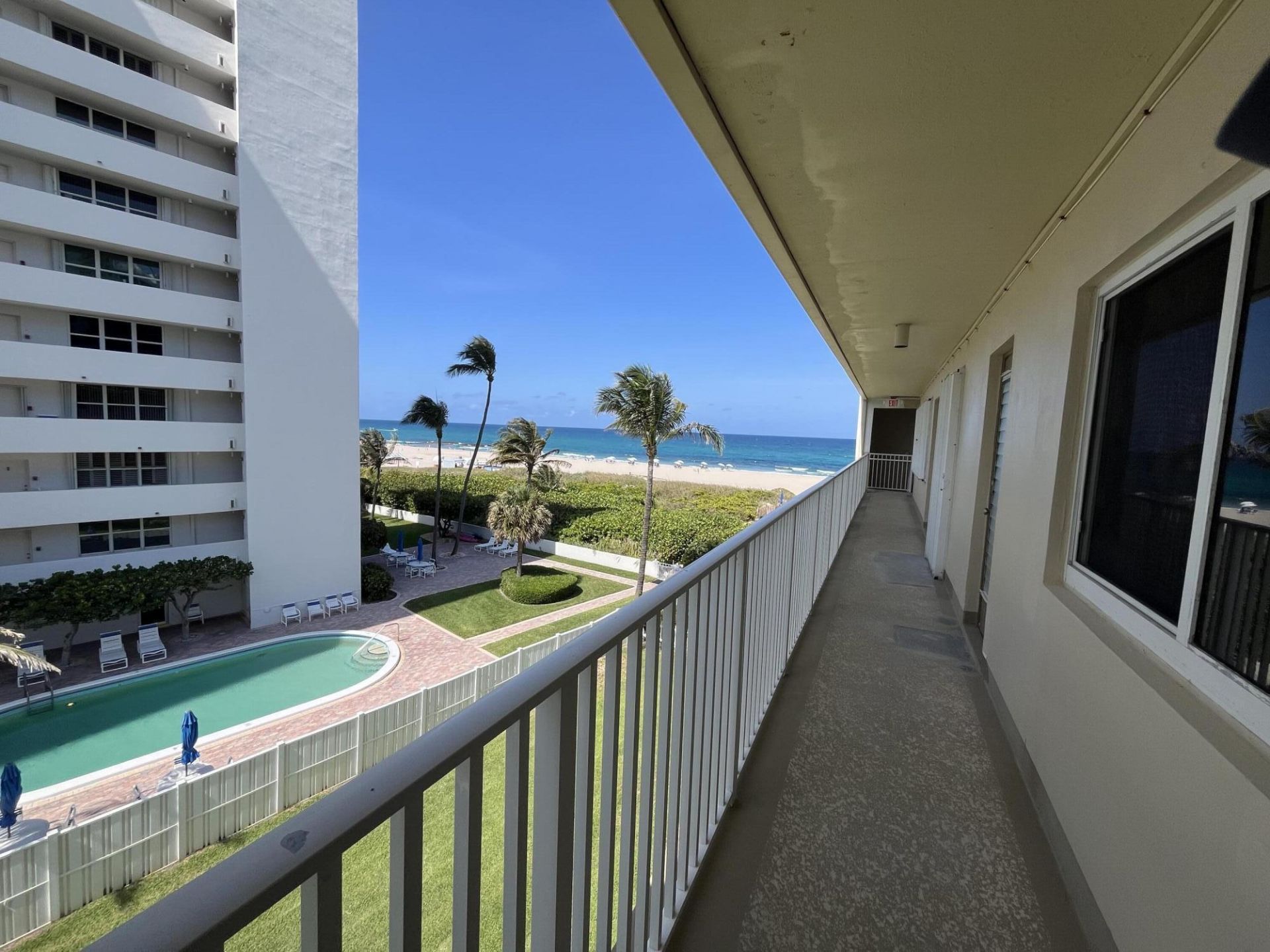 3600 N Ocean Drive, Unit 425, Singer Island, FL 33404 Photo