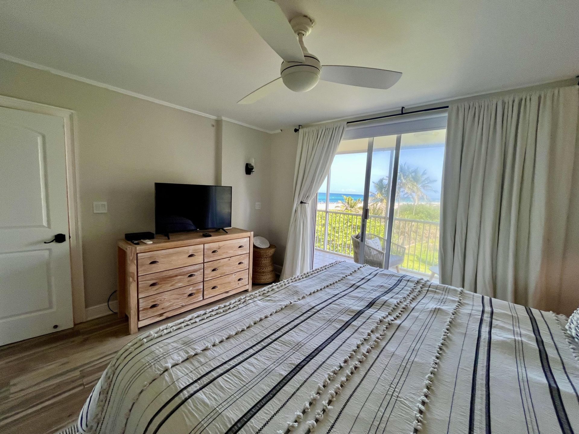 3600 N Ocean Drive, Unit 425, Singer Island, FL 33404 Photo