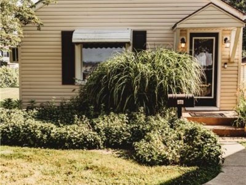 204 W Union Avenue, West Lafayette, OH 43845 Photo 2