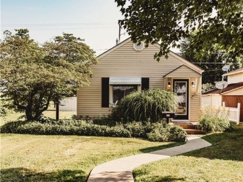 204 W Union Avenue, West Lafayette, OH 43845 Photo 3