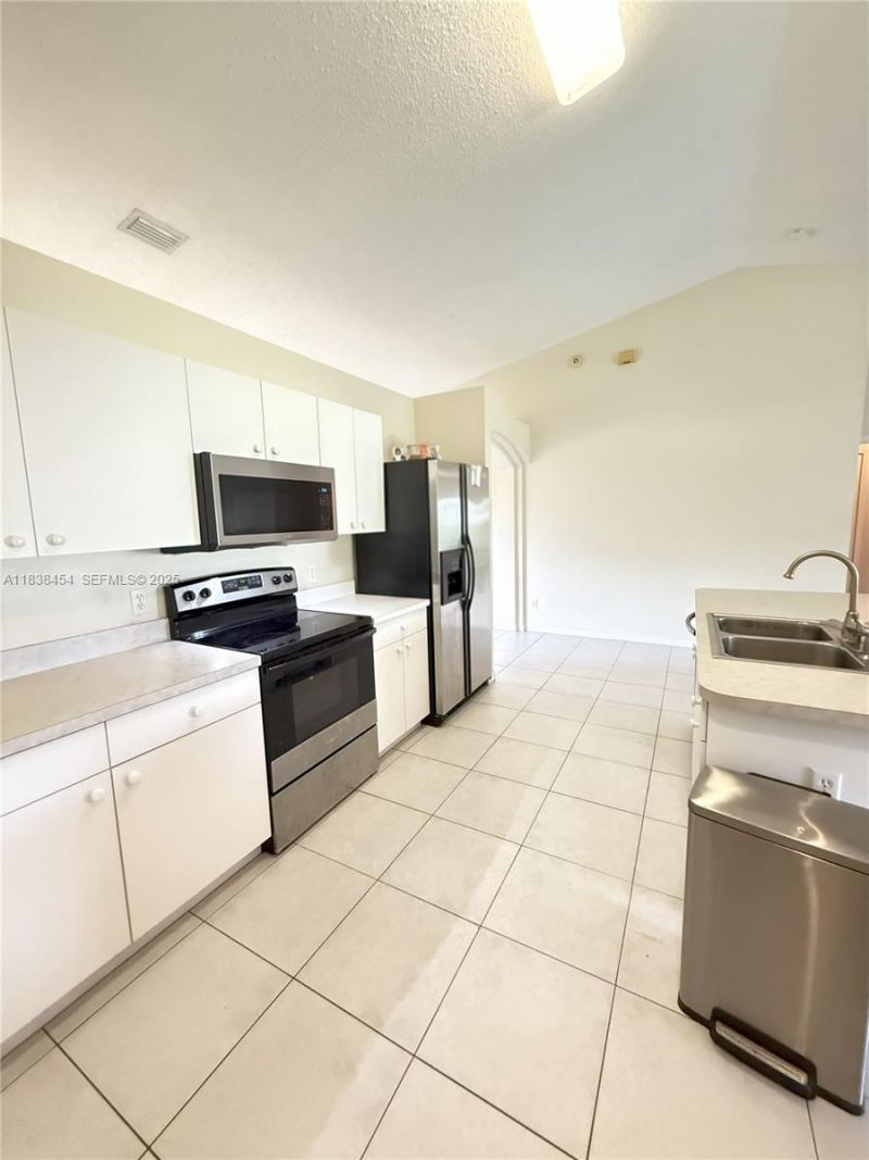 5338 NW South Crisona Cir, Port Saint Lucie, FL 34986 Photo