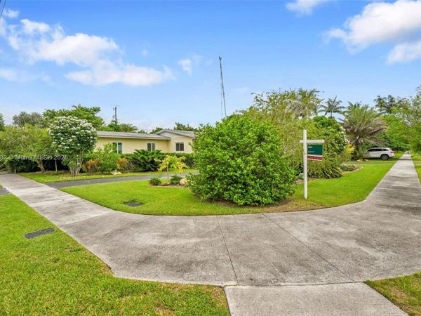 85 NW 21st St, Homestead, FL 33030