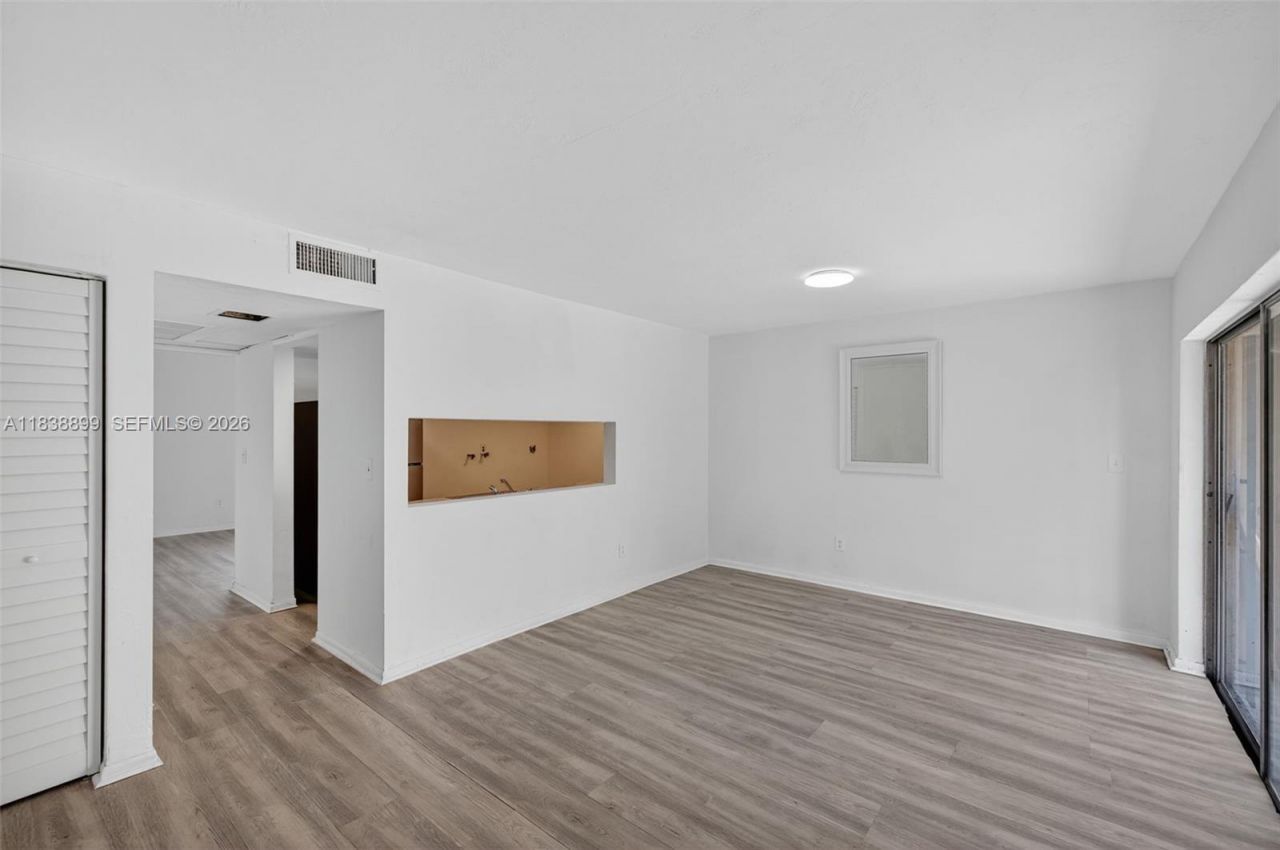 2767 NW 197th Ter, Miami Gardens, FL 33056 Photo