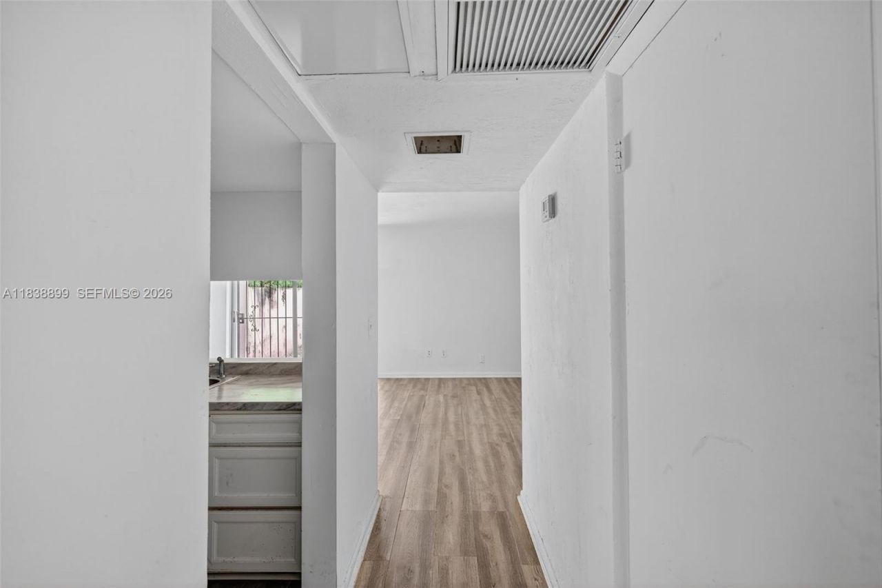 2767 NW 197th Ter, Miami Gardens, FL 33056 Photo