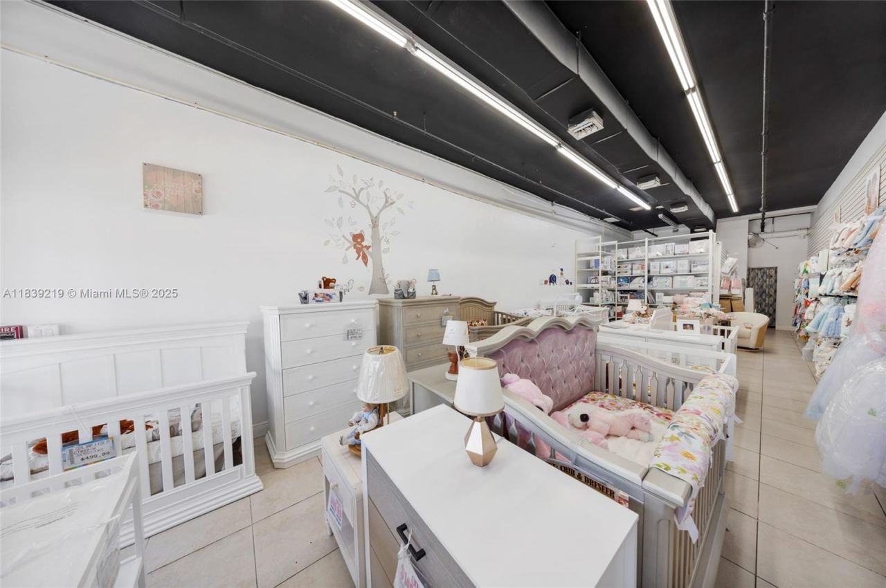 1201 W Flagler St, Miami, FL 33135 Photo