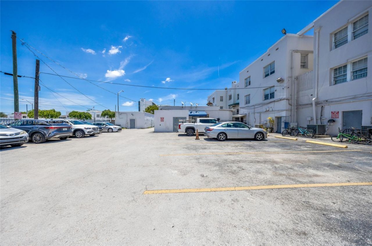 1201 W Flagler St, Miami, FL 33135 Photo