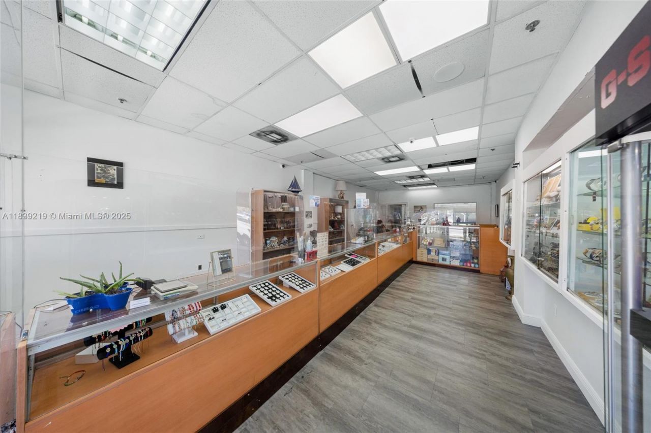 1201 W Flagler St, Miami, FL 33135 Photo