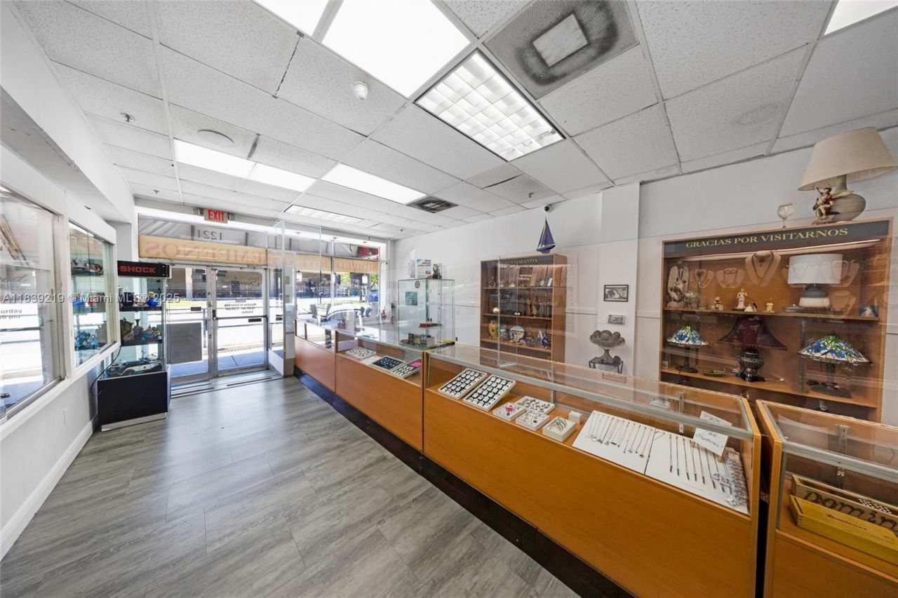 1201 W Flagler St, Miami, FL 33135 Photo