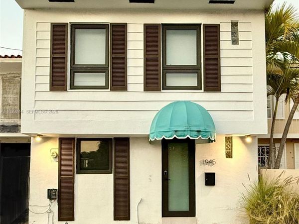 1945 NE 123rd St, North Miami, FL 33181