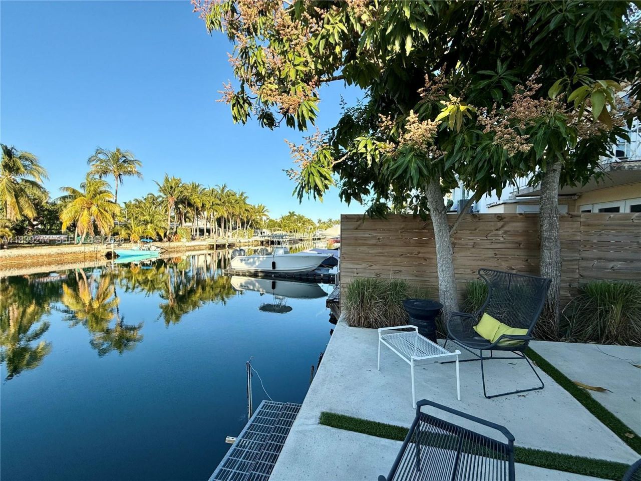 1945 NE 123rd St, North Miami, FL 33181 Photo