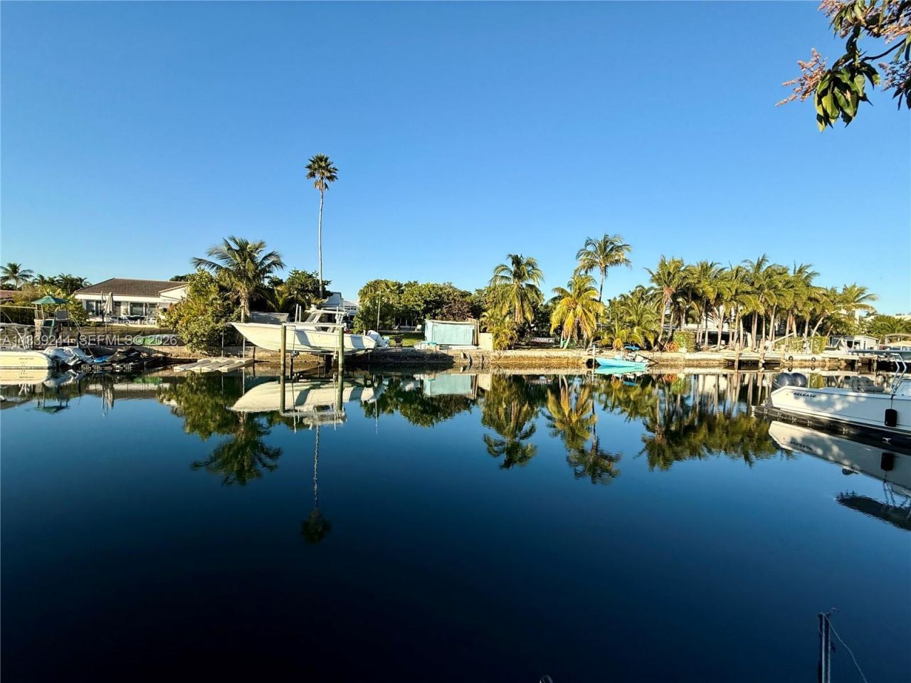 1945 NE 123rd St, North Miami, FL 33181 Photo