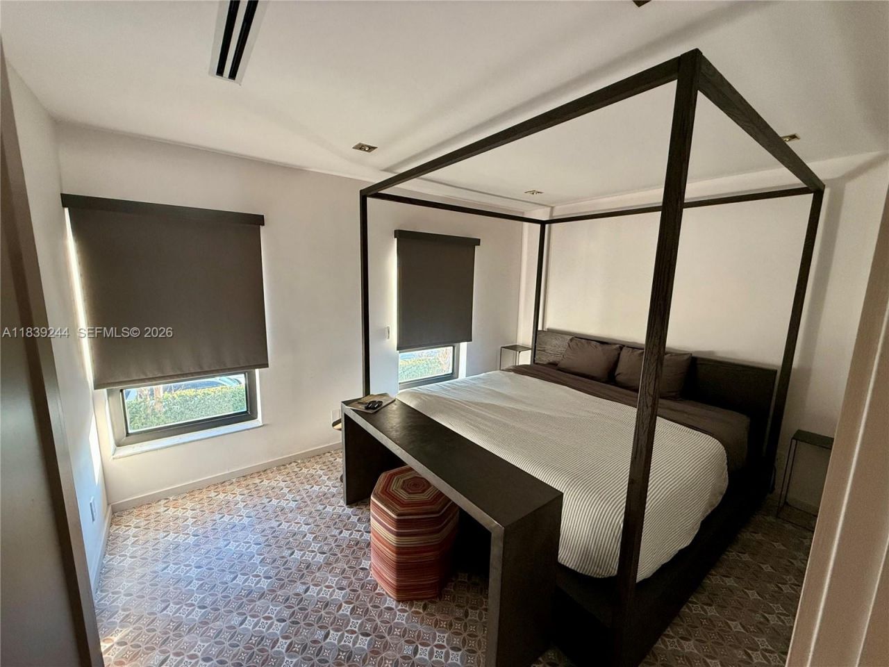 1945 NE 123rd St, North Miami, FL 33181 Photo