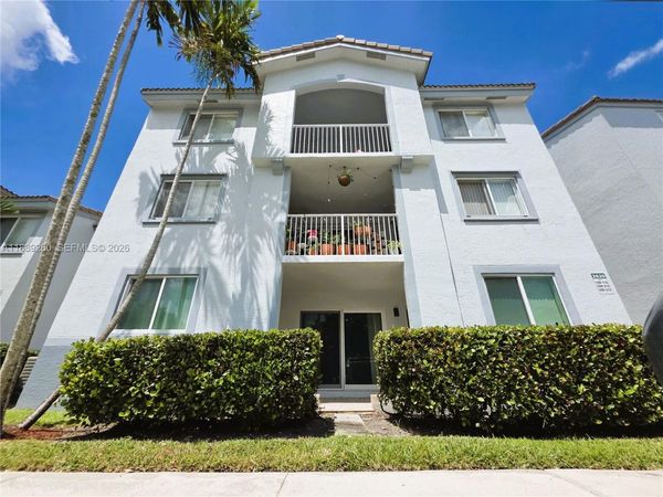 2620 S University Dr, Unit 111, Davie, FL 33328