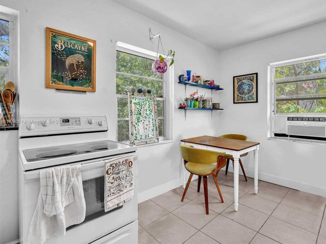 3210 E Elizabeth St, Miami, FL 33133 Photo