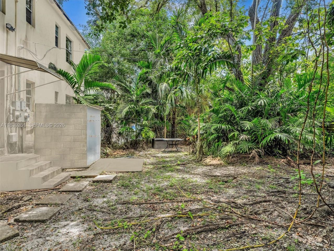 3210 E Elizabeth St, Miami, FL 33133 Photo