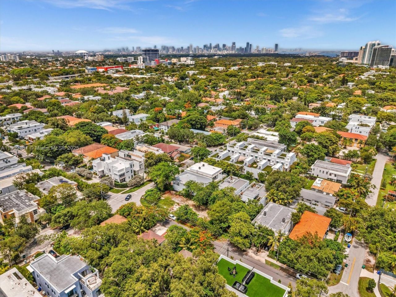 3210 E Elizabeth St, Miami, FL 33133 Photo