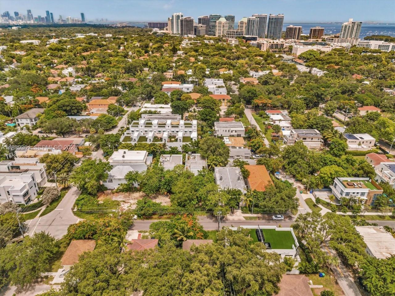 3210 E Elizabeth St, Miami, FL 33133 Photo