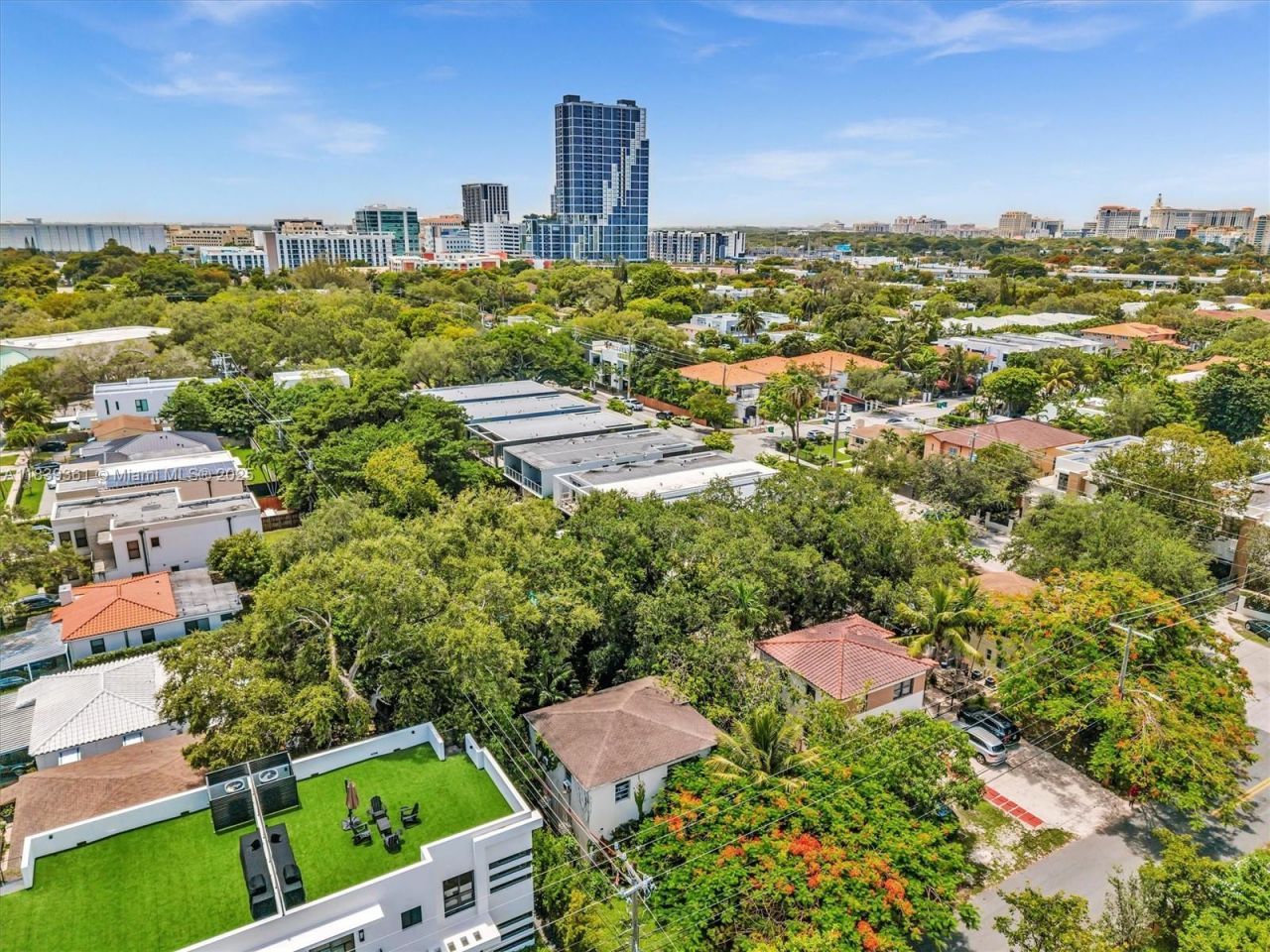 3210 E Elizabeth St, Miami, FL 33133 Photo