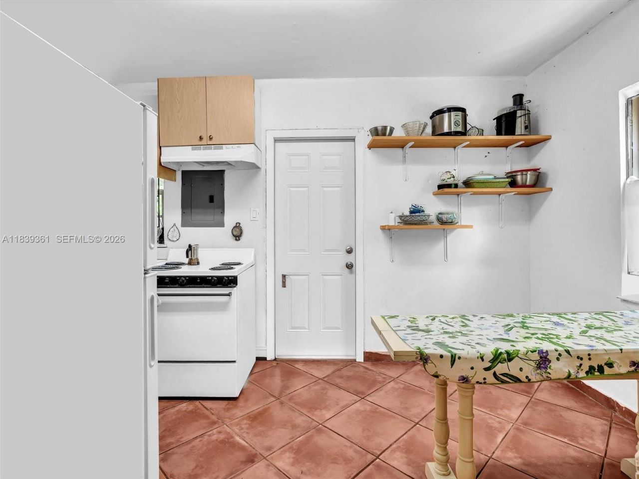 3210 E Elizabeth St, Miami, FL 33133 Photo