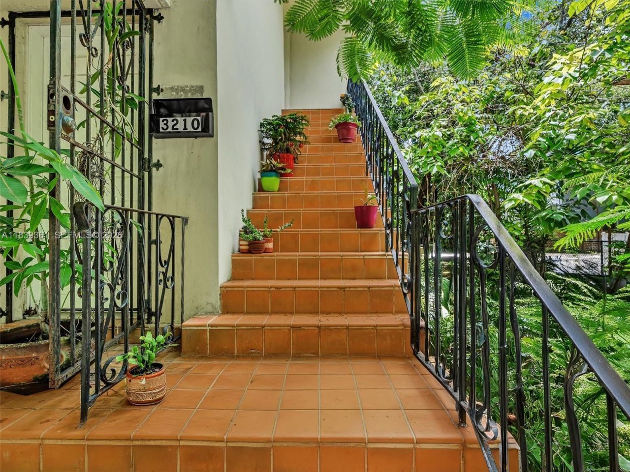 3210 E Elizabeth St, Miami, FL 33133 Photo