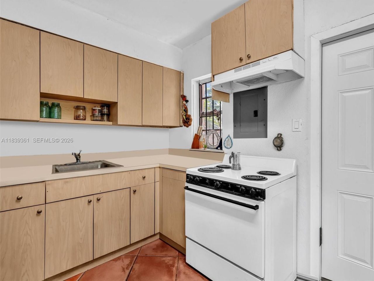 3210 E Elizabeth St, Miami, FL 33133 Photo