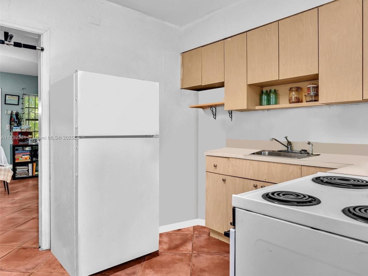 3210 E Elizabeth St, Miami, FL 33133 Photo