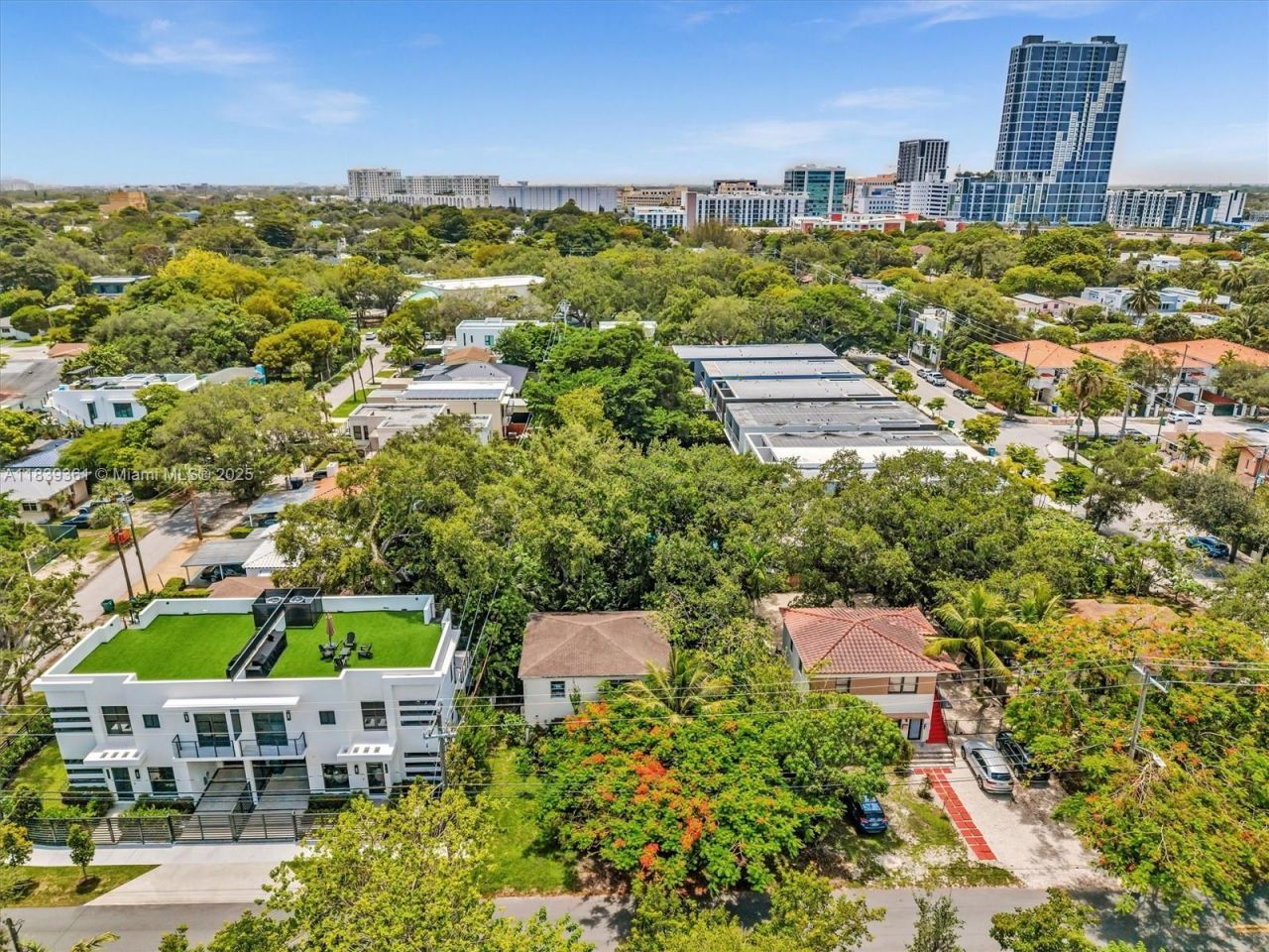 3210 E Elizabeth St, Miami, FL 33133 Photo