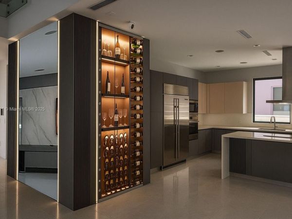 10431 NW 68th Ter, Doral, FL 33178