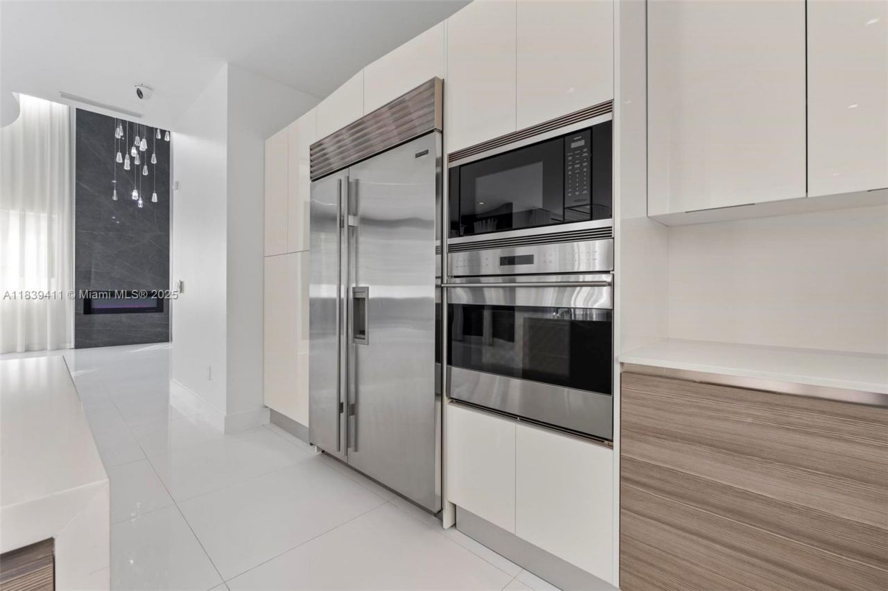 10431 NW 68th Ter, Doral, FL 33178 Photo