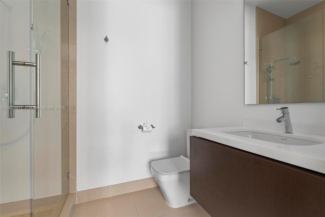 10431 NW 68th Ter, Doral, FL 33178 Photo