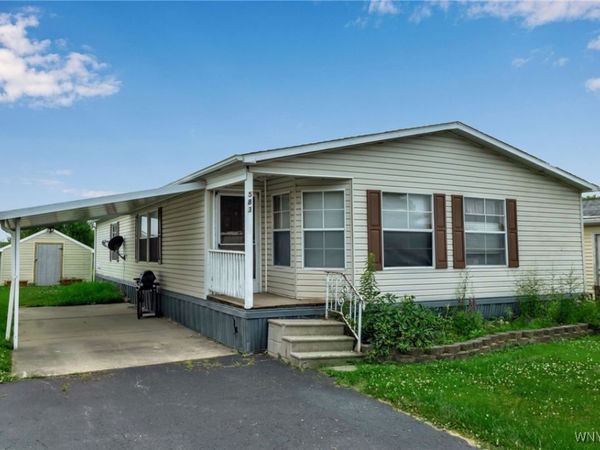 583 Evergreen Drive, Lockport, NY 14098