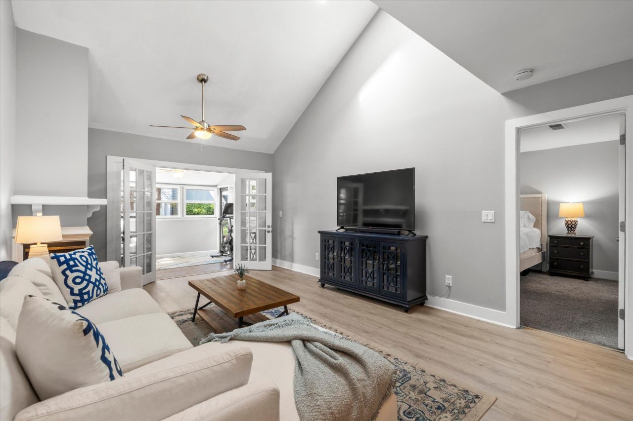 1137 Hidden Cove Drive Photo 11